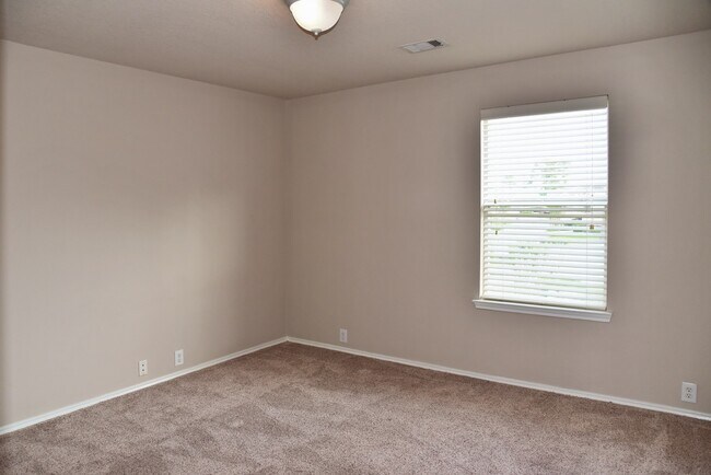 Building Photo - 13600 Breton Ridge St