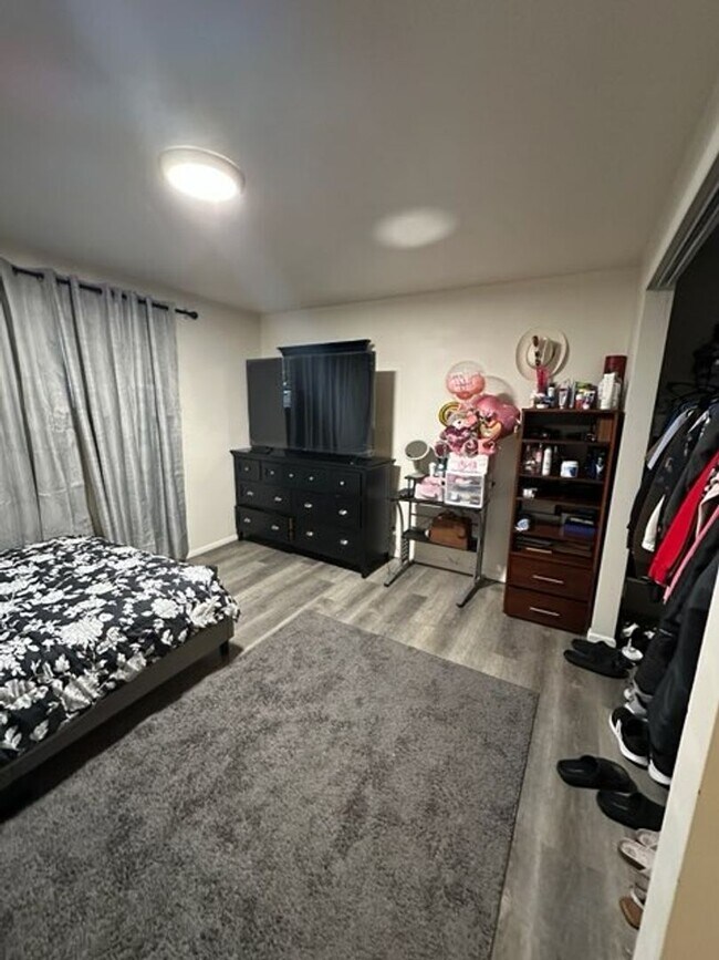 Building Photo - 2 bed 1 bath Orem Apartment--Close to UVU ...