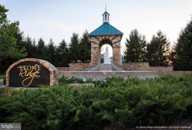 Building Photo - 24704 Clock Tower Square