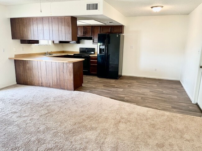 Building Photo - Gilbert & Southern 3 Bed/2 Bath Home In Mesa!