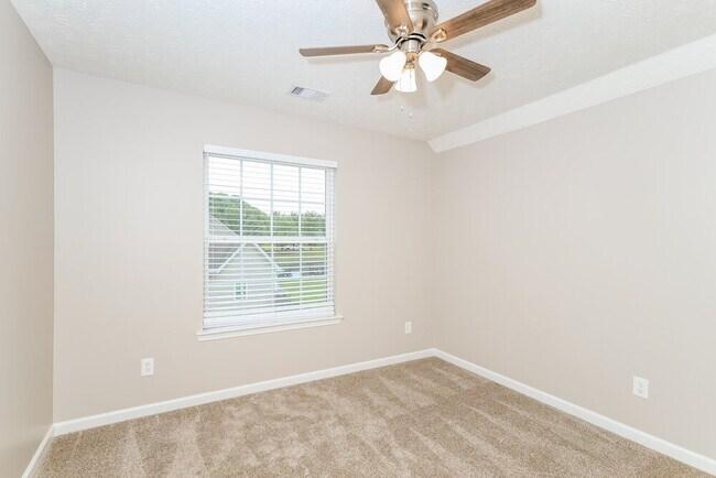 Building Photo - 236 Vineyard Ridge Dr