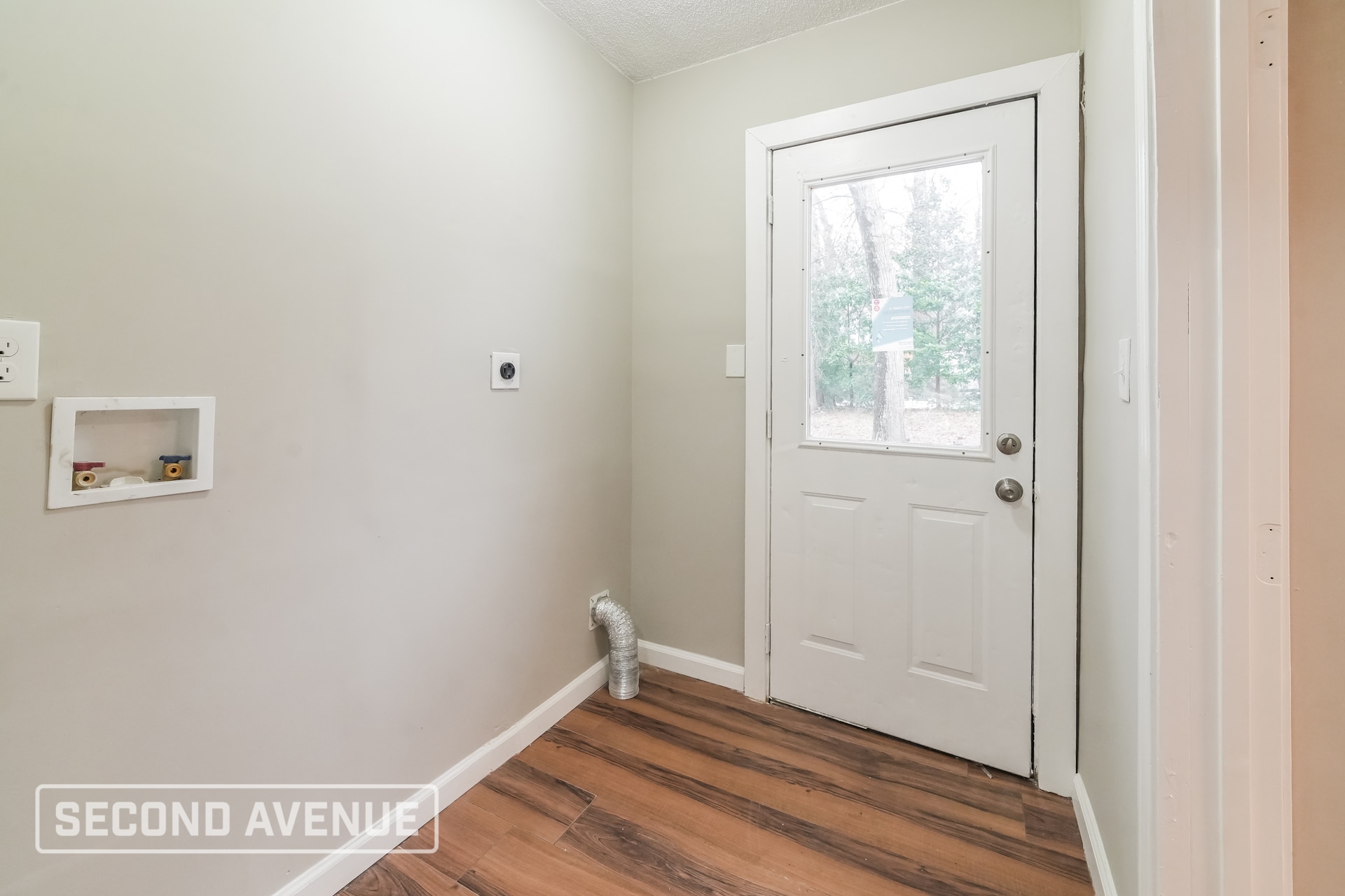 Building Photo - 203 Maple St