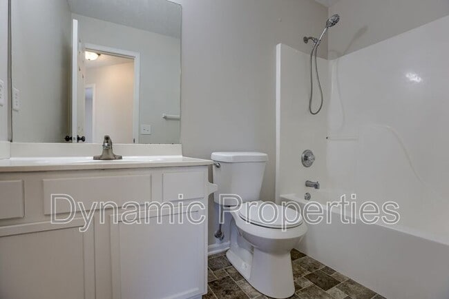 Building Photo - 17821 Lillian St