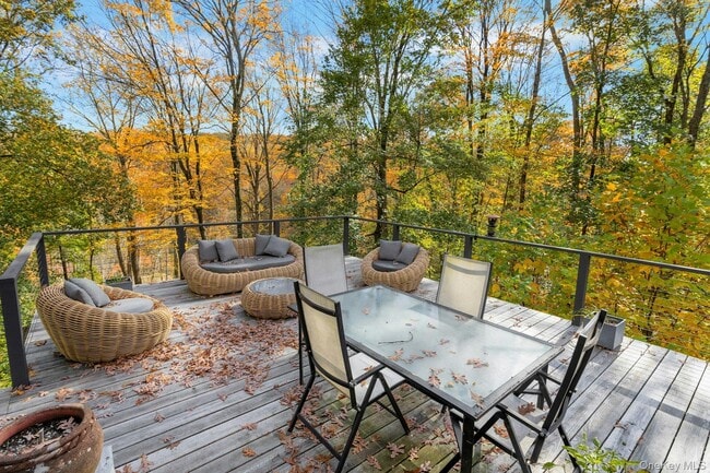 Building Photo - 16 Old Wagon Rd