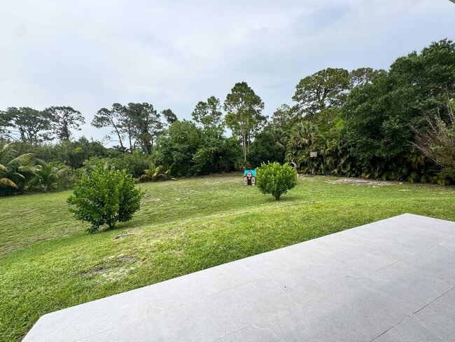 Building Photo - 11147 164th Ct N