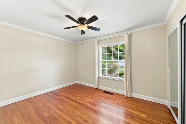 Building Photo - 12445 Green Meadow Ln
