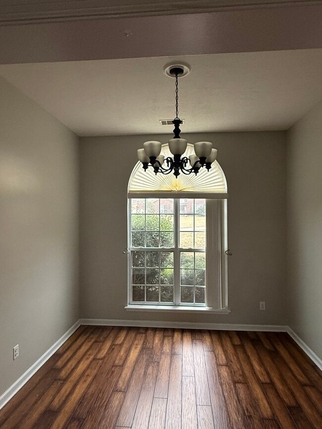 Building Photo - 1500 Cedar Hill Trail