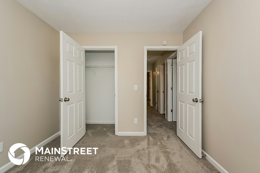 Building Photo - 1547 Enchanted Forest Dr