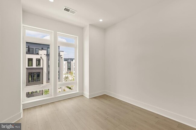 Building Photo - 2615 Olmsted Ct NW
