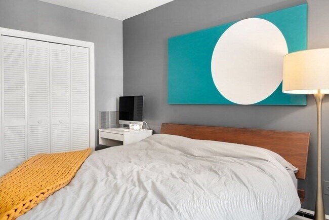 Building Photo - 501 Columbus Ave