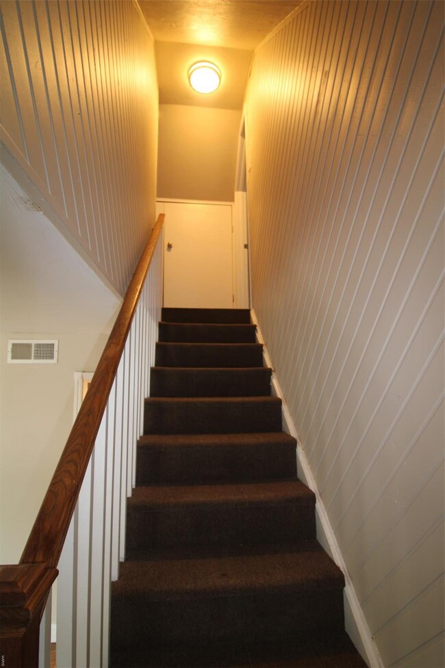 Building Photo - 428 Chamberlin Dr