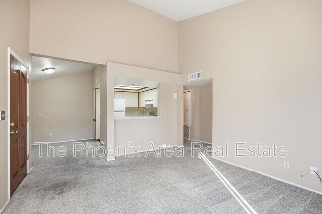 Building Photo - 1351 N Pleasant Dr