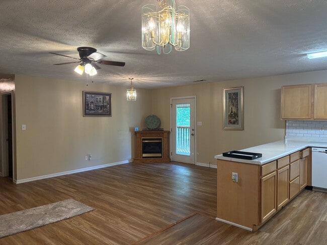 Building Photo - 816 W Gold Dust Dr