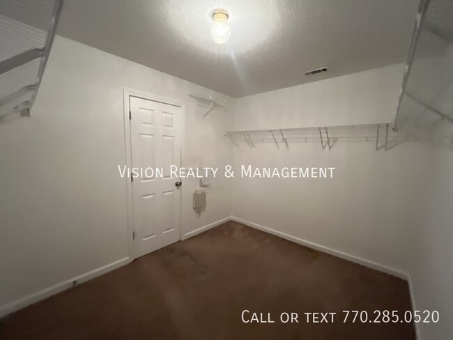 Building Photo - 4694 Glider Cir