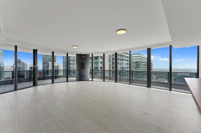 Building Photo - 1000 Brickell Plaza