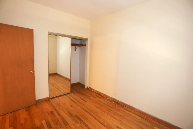 Building Photo - 640 W Barry Ave