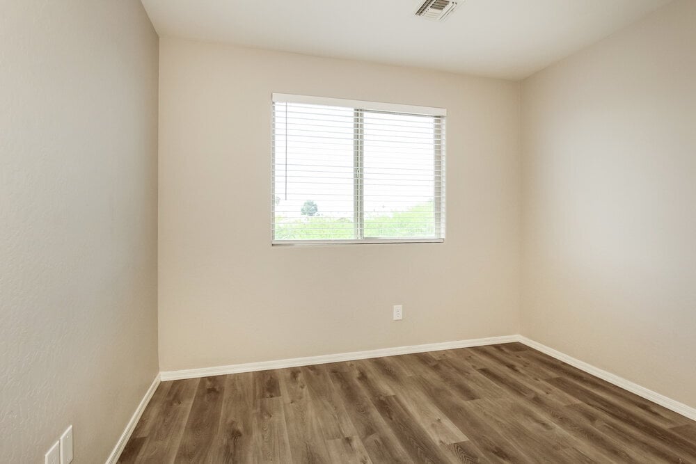 Building Photo - 8889 W Cameron Dr