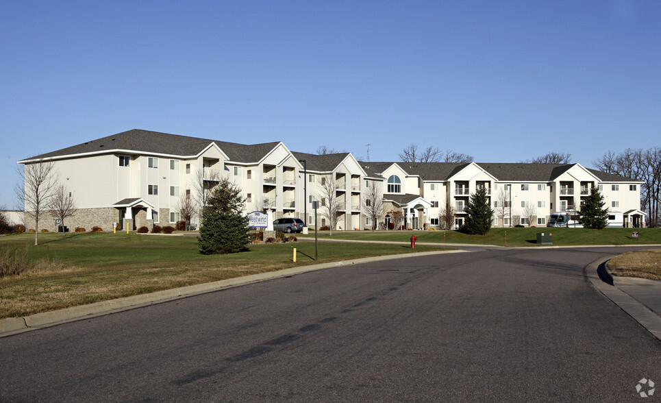 Primary Photo - Savanna Apartments