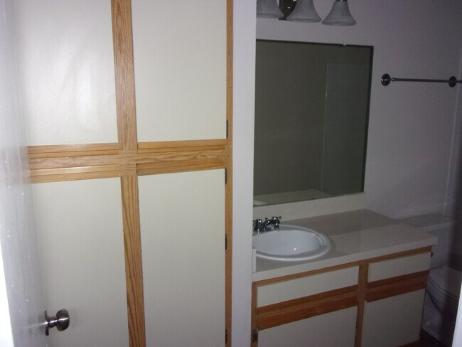 Building Photo - Afton Square #304