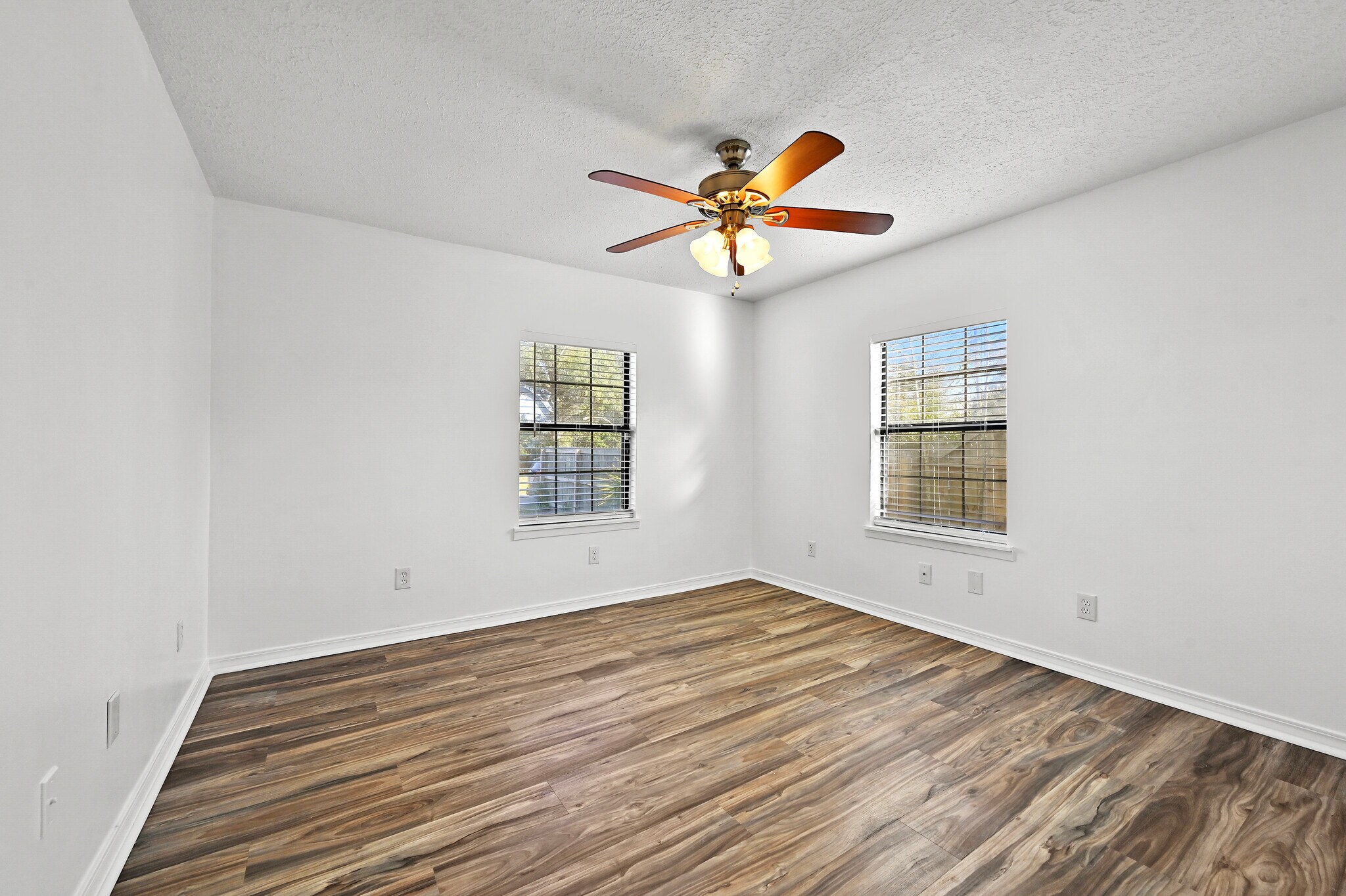 Front Bedroom - 343 Spring Ave