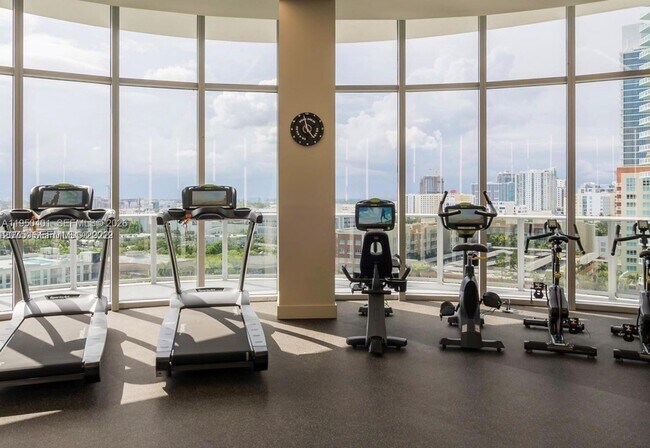 Building Photo - 488 NE 18th St