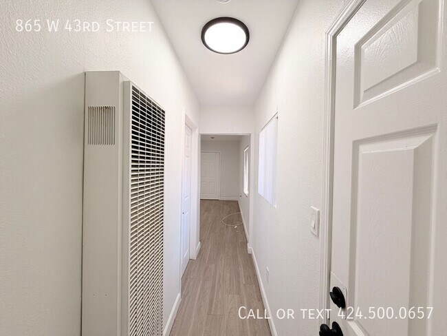 Building Photo - 865 W 43rd St