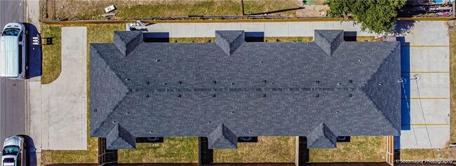 Building Photo - 16 W Dallas Ave