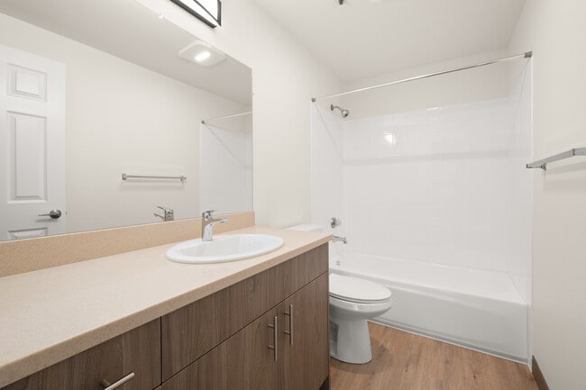 Building Photo - 7453 Newcastle Golf Club Rd