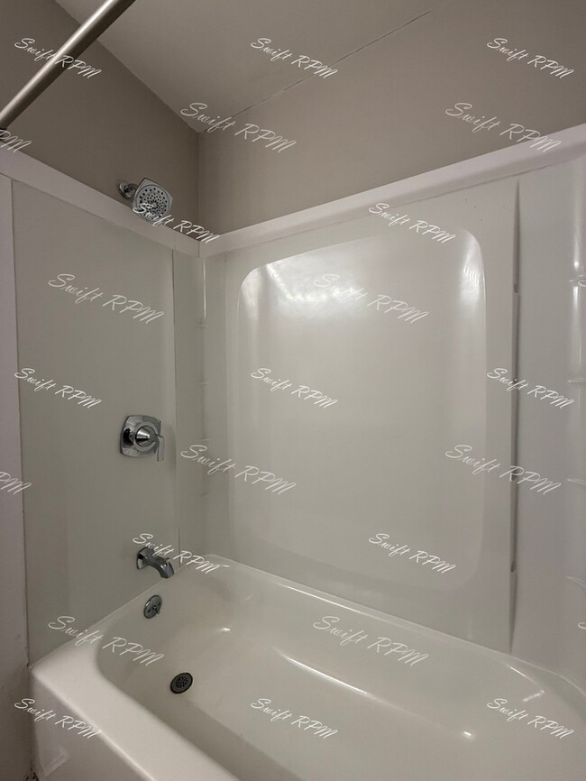 Building Photo - 8955 Hauser St