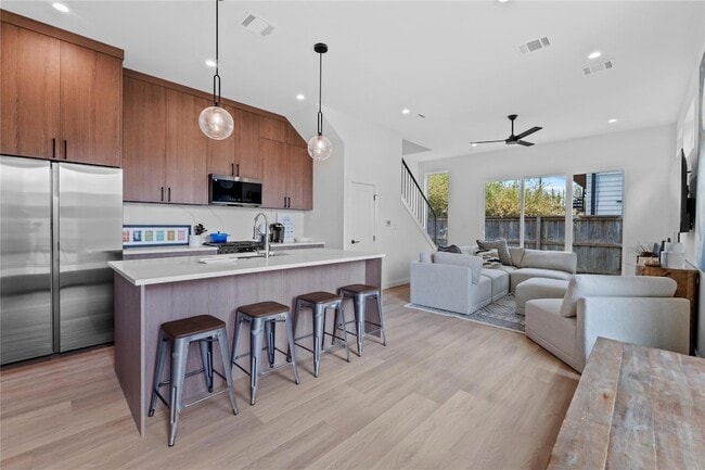 Building Photo - 506 Krebs Ln