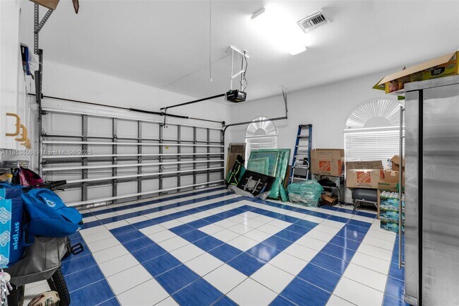 Building Photo - 8317 SW 84th Terrace