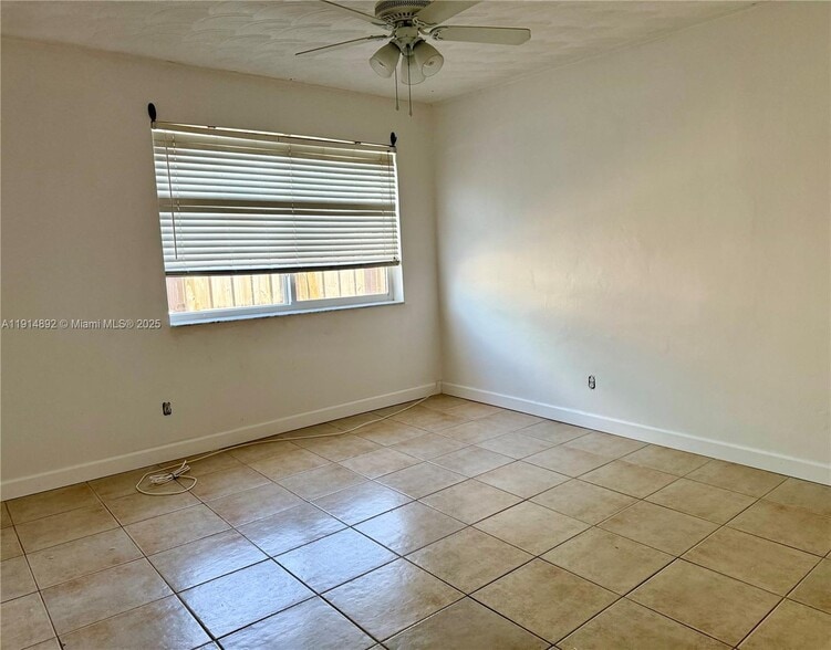 Building Photo - 7340 Allen Dr