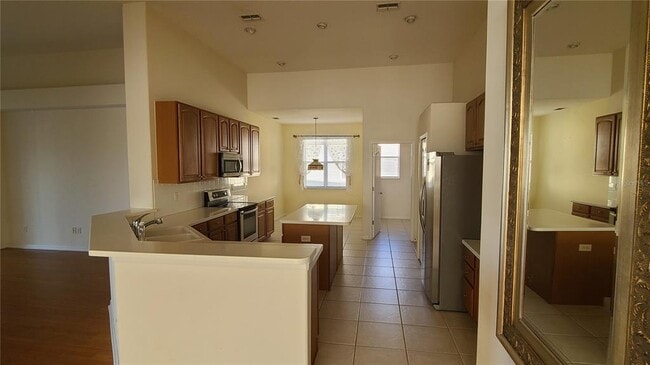 Building Photo - 31422 Bridgegate Dr