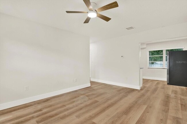 Building Photo - 5543 Gulf Dr