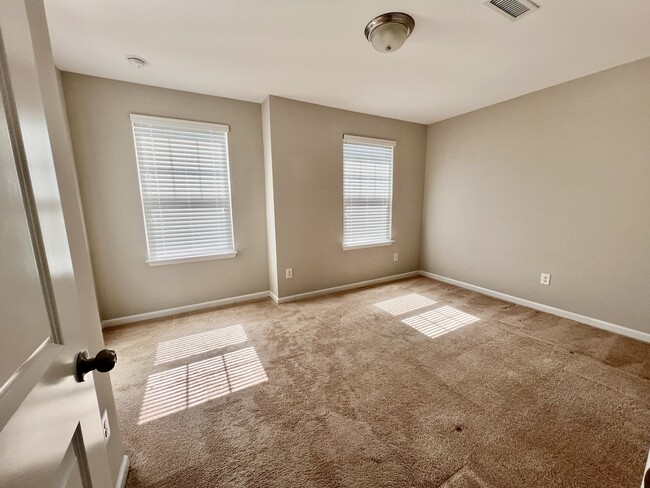 Building Photo - 119 Winifred Dr