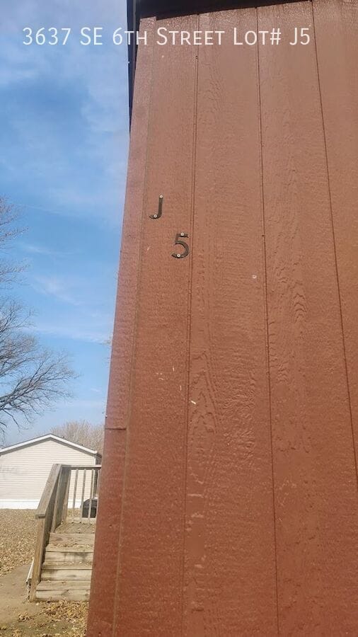 Building Photo - 3637 SE 6th St