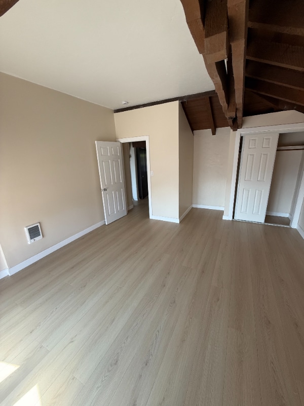 Building Photo - 1701 Le Roy Ave