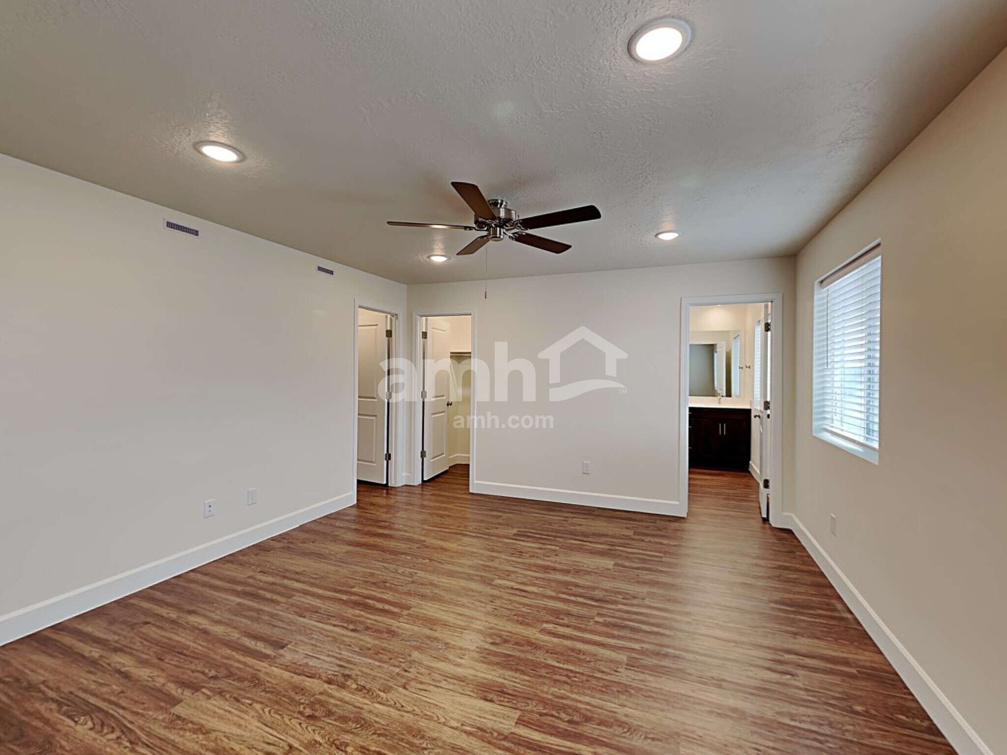 Building Photo - 4418 N Poplar St