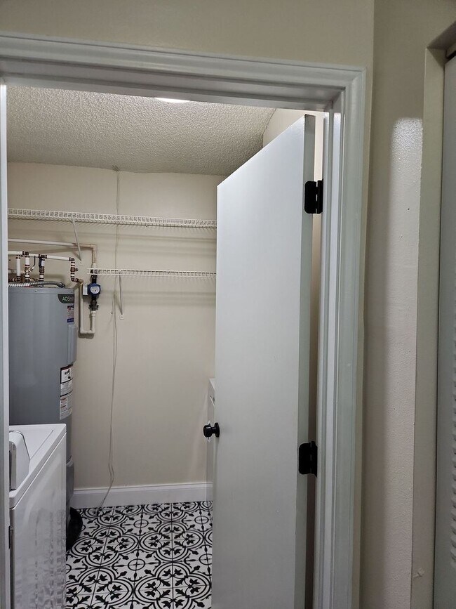 Building Photo - Seminole County 2-2 Condo