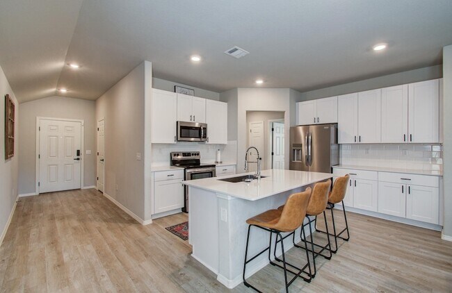 Building Photo - 14810 Archer Ct