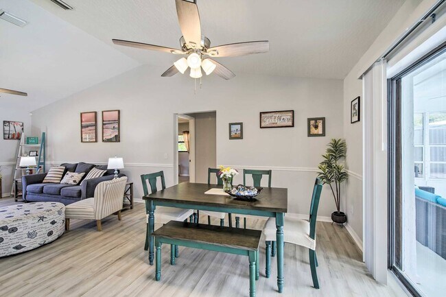 Building Photo - 1526 Quiescent Ln