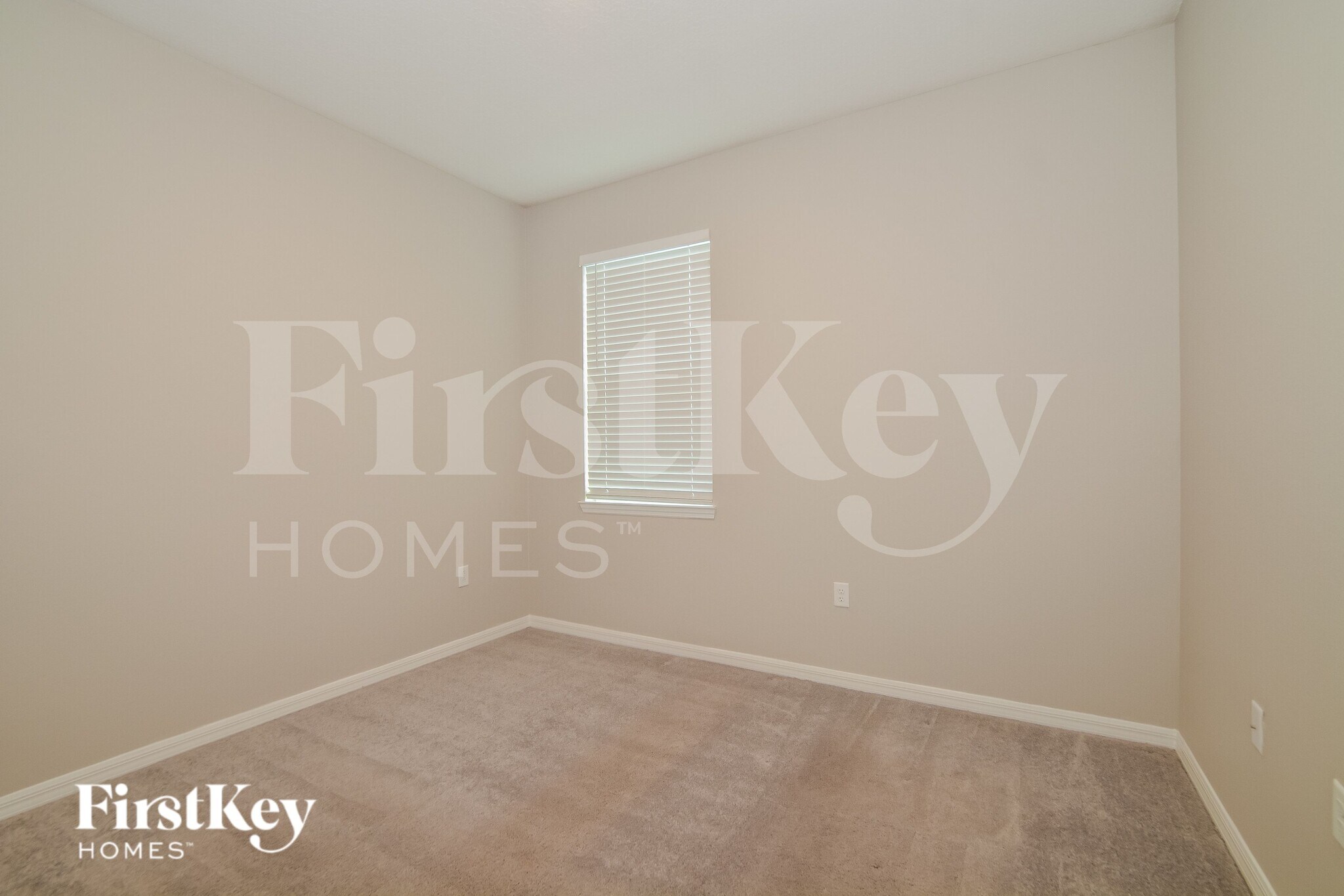 Building Photo - 1250 Ponca Rd