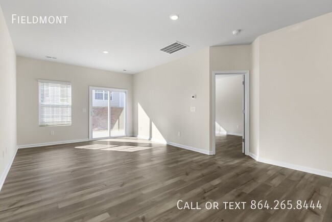 Building Photo - Charming 4-Bed, 3-Bath Townhome with High-...