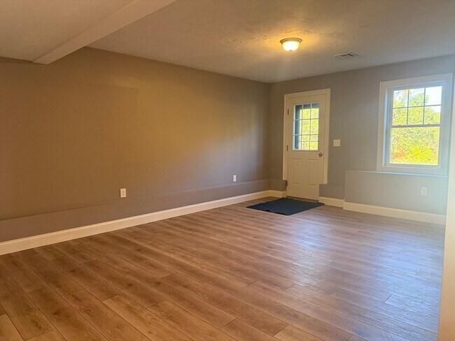 Building Photo - 37 J Davis Rd