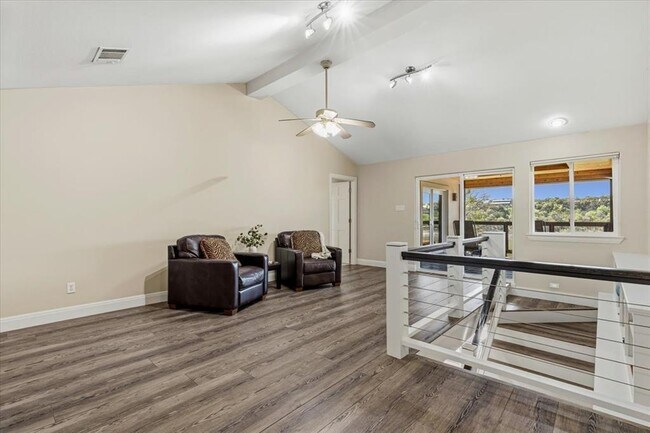 Building Photo - 25207 Lakeview Dr