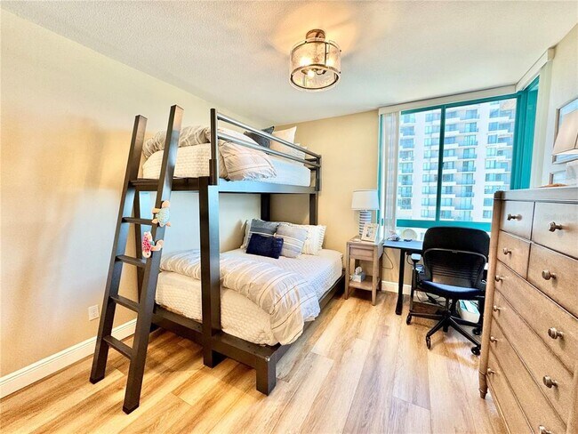 Building Photo - 1520 Gulf Blvd