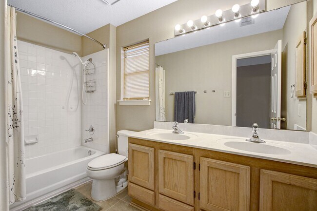 Building Photo - ***APPLICATION CURRENTLY UNDER REVIEW***Gated Lost Oaks Home with Private Pool & First-Floor Prim...
