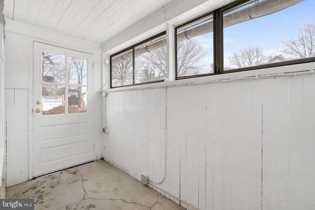 Building Photo - 112 E Township Line Rd