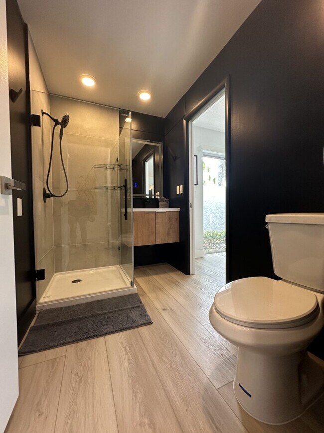 Building Photo - 2780 Landmark Dr