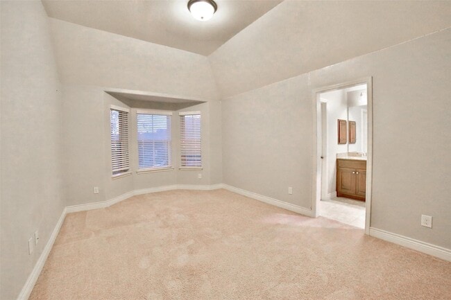 Building Photo - 2403 Haven Hill Dr
